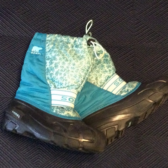 Sorel size 6 blue (teal) and black winter boots for girls - Picture 3 of 6
